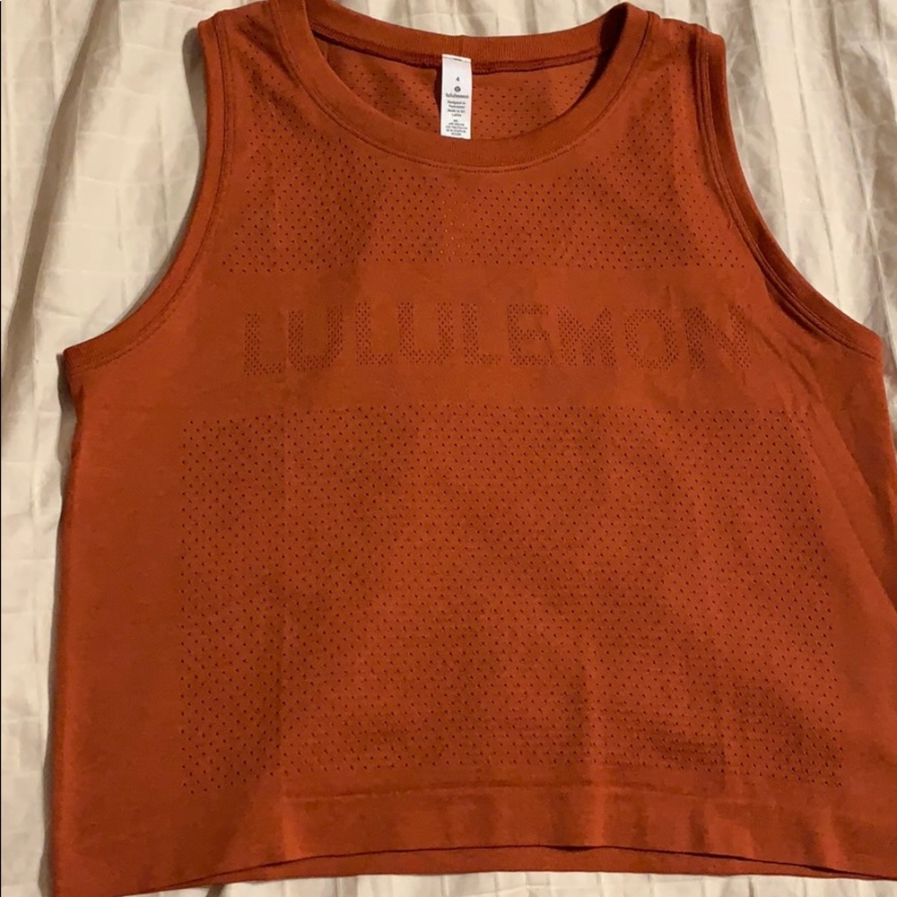 Lululemon breeze muscle crop top